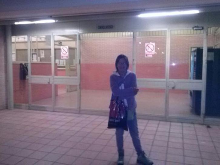 Aintzane Orkolaga, en el exterior de la cárcel. (Etxerat)