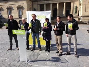 Trebiñun EH Bilduko kideek egin duten agerraldia. (EH BILDU)