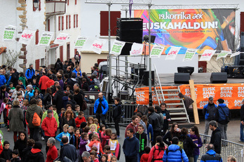 A 13h30, 3 000 personnes étaient présentes à Urepel - © Bob Edme