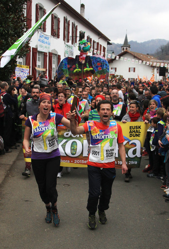 Les deux premiers coureurs se sont élancés à 17heures d'Urepel 