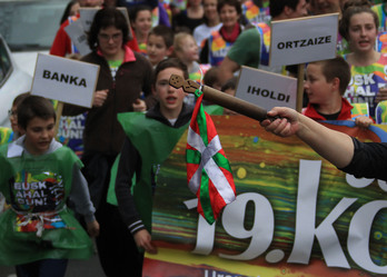La demande de passer le BAC en euskara était présente dès le septième kilomètre. © Bob EDME