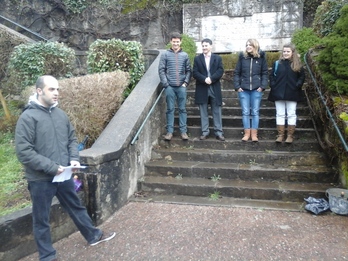 Les candidats, lors de la pose de la première pierre de l'institution du Pays Basque nord.
