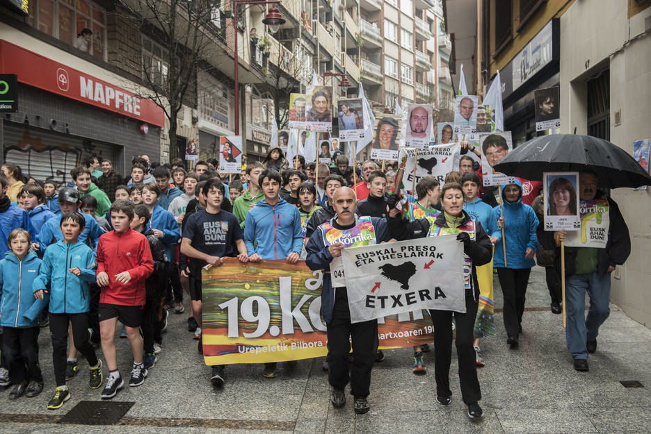 Presoak gogoan izan dituzte Hernanin. (Gorka RUBIO / ARGAZKI PRESS) Presoak gogoan izan dituzte Hernanin. (Gorka RUBIO / ARGAZKI PRESS)