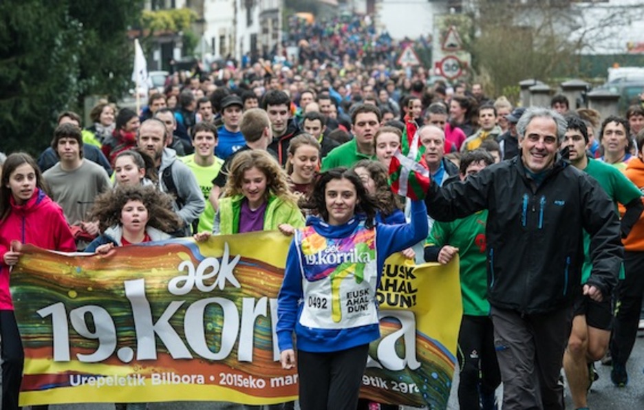 Jendetza bildu da Berako kaleetan. (Jagoba MANTEROLA/ARGAZKI PRESS) Jendetza bildu da Berako kaleetan. (Jagoba MANTEROLA/ARGAZKI PRESS)