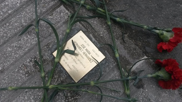 Placa colocada en homenaje a José Hernández. (GIPUZKOABERRI)