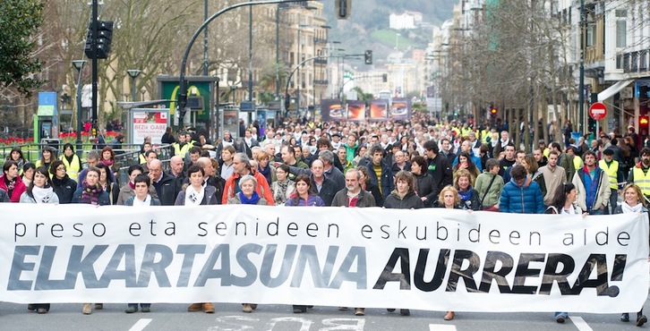 Presoen eskubideen eta elkartasunaren alde Donostian egindako mobilizazioa. (Juan Carlos RUIZ / ARGAZKI PRESS)
