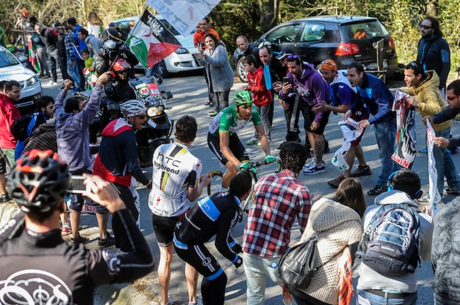 Omar Fraile, Ganguren igotzen. (Luis JAUREGIALTZO/ARGAZKI PRESS)
