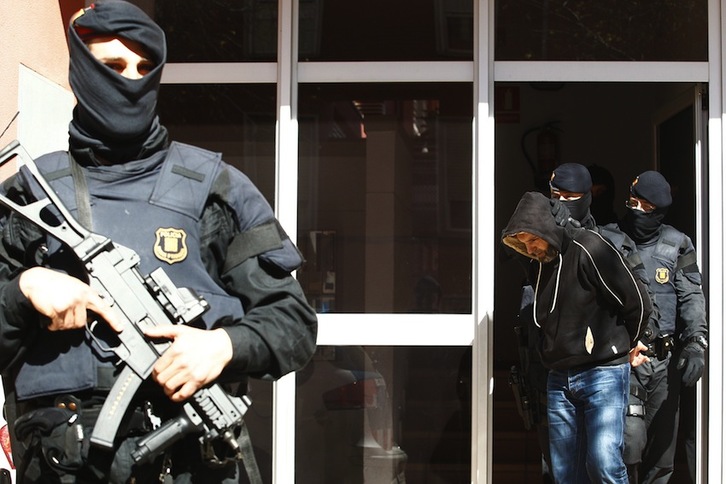 Uno de los detenidos en Sabadell. (Quique GARCIA/AFP) 