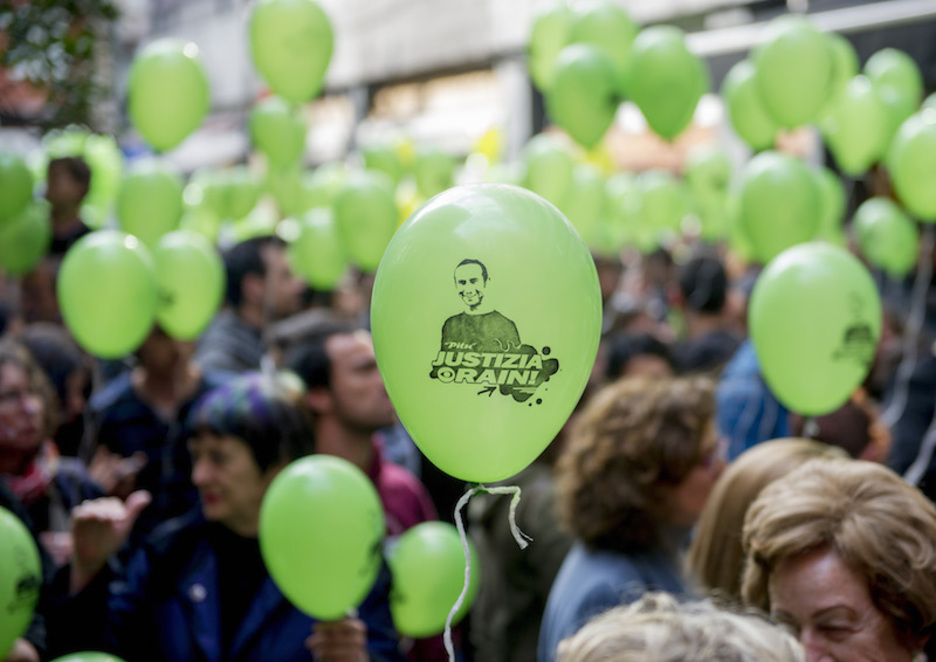 ‘Pitu, justizia orain’ zioten puxikek.