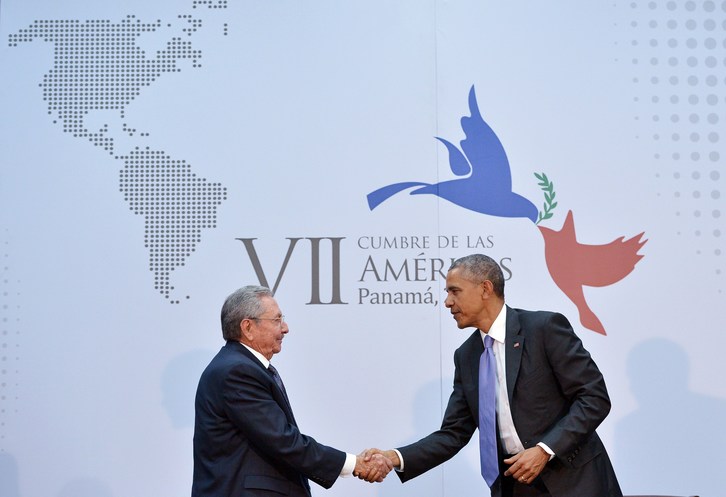 Obama y Castro. (Mandel NGAN /AFP)