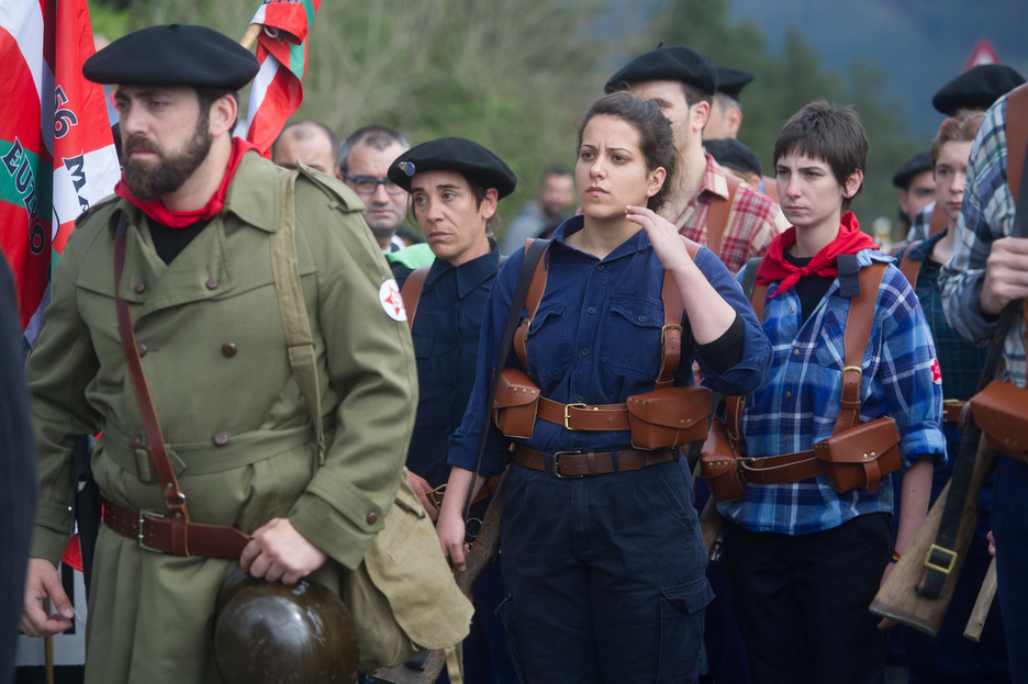 Gudari eta milizianoak. (Juan Carlos RUIZ / ARGAZKI PRESS) Gudari eta milizianoak. (Juan Carlos RUIZ / ARGAZKI PRESS)