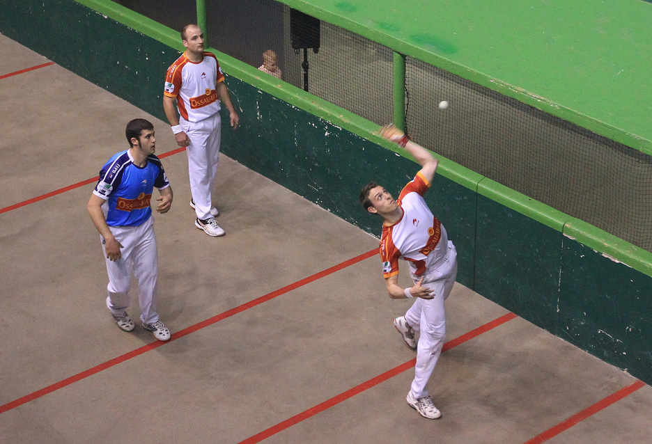 Inchauspé et Saldubéhère (en rouge) ont remporté la finale 40 à 37 - © Bob Edme