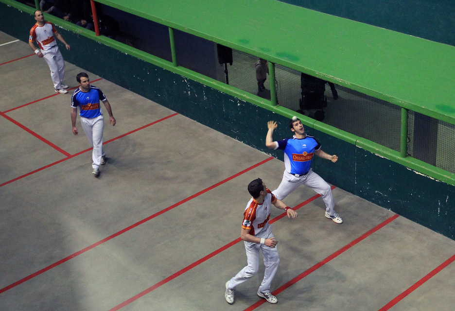 Vincent Elgart et Hervé Bonetbelche (en bleu) se sont inclinés après 1h30 de jeu - © Bob Edme