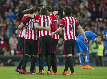 Athletic-eko jokalariak iragan asteburuan Getaferen aurka lortutako gol bat ospatzen. (Monika DEL VALLE / ARGAZKI PRESS)