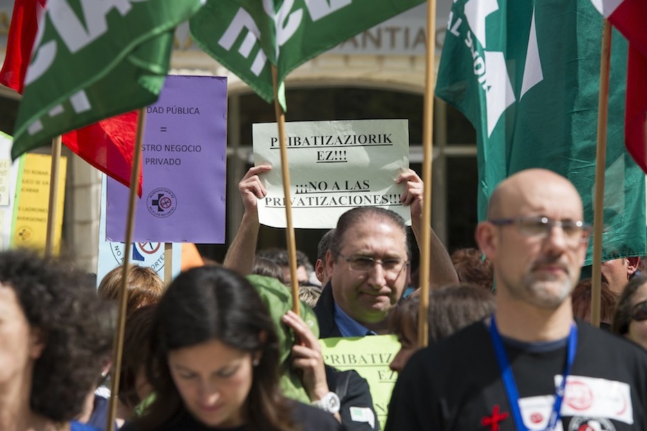 Osasunare pribatizazioaren aurkako aldarriak. (Juanan RUIZ / ARGAZKI PRESS)