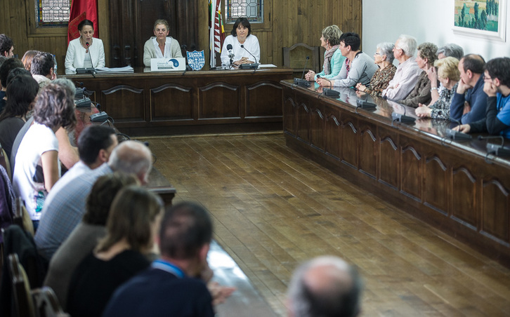 Baztango udalean egin dute agerraldia. (Jagoba MANTEROLA / ARGAZKI PRESS)