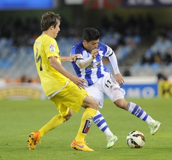 Vela trata de deshacerse de Tomás Pina. (Gorka RUBIO / ARGAZKI PRESS)