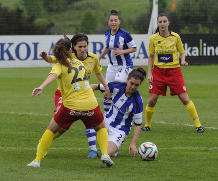 Un momento del encuentro disputado en Zubieta. (Jon URBE/ARGAZKI PRESS)