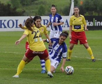 Un momento del encuentro disputado en Zubieta. (Jon URBE/ARGAZKI PRESS)