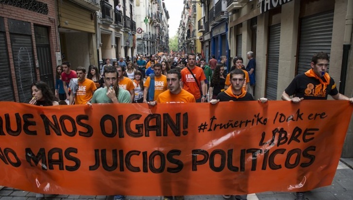 Cabecera de la manifestación de Iruñea. (Jagoba MANTEROLA / ARGAZKI PRESS)