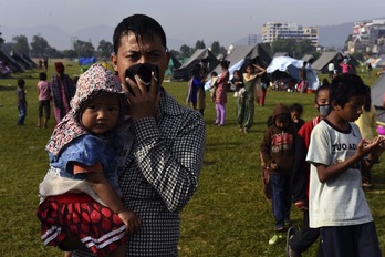 Uno de los campamentos de Katmandú. (Roberto SCHMIDT / AFP)