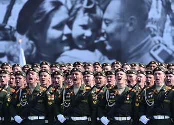 Soldados rusos durante el desfile. (KIRILL KUDRYAVTSEV/ AFP)