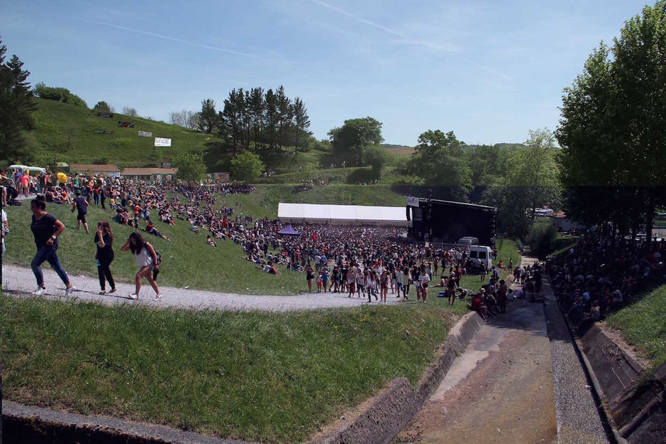 Egunean zehar talde ezberdinek kontzertuak eskaini dituzte.