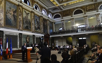 Hollande, durante su intervención en la Universidad de La Habana. (Alain JOCARD / AFP) 