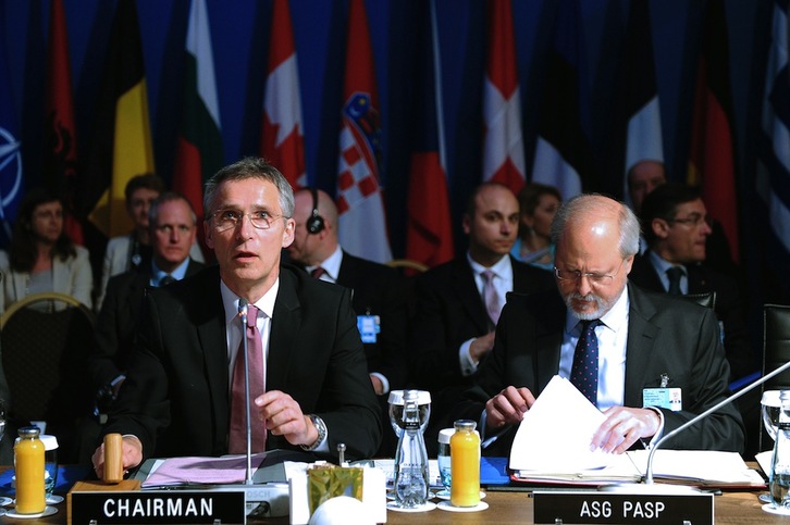 Jens Stoltenberg, al inicio de la reunión. (AFP)