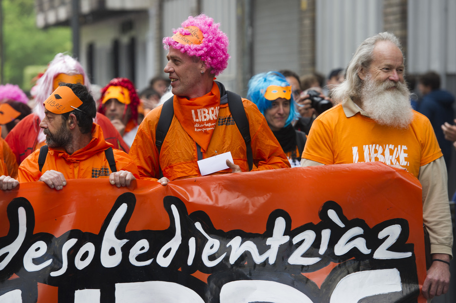 Eleak mugimenduko Txerra Bolinaga mozorroturik. (Juanan RUIZ / ARGAZKI PRESS) Eleak mugimenduko Txerra Bolinaga mozorroturik. (Juanan RUIZ / ARGAZKI PRESS)