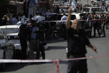 Despliegue policial en el lugar del incidente. (Ahmad GARABLI/AFP PHOTO)
