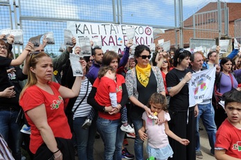 Hezkuntzen plataformen Topagunea ha comparecido en Barakadlo. (ARGAZKI PRESS)