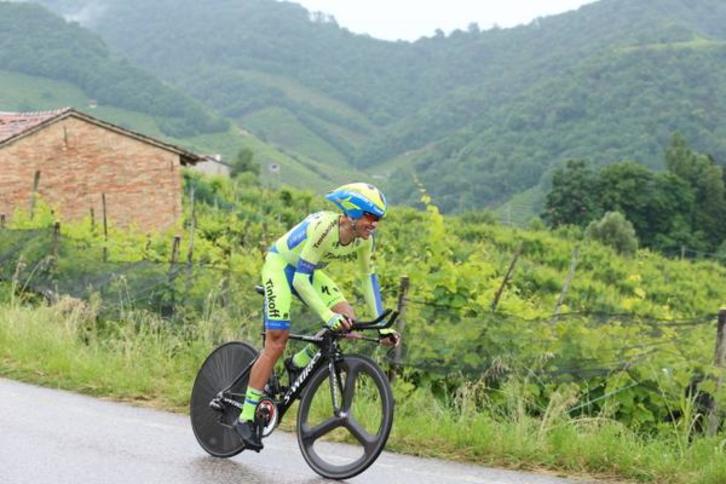 Alberto Contador durante la crono de hoy. (GIRO)