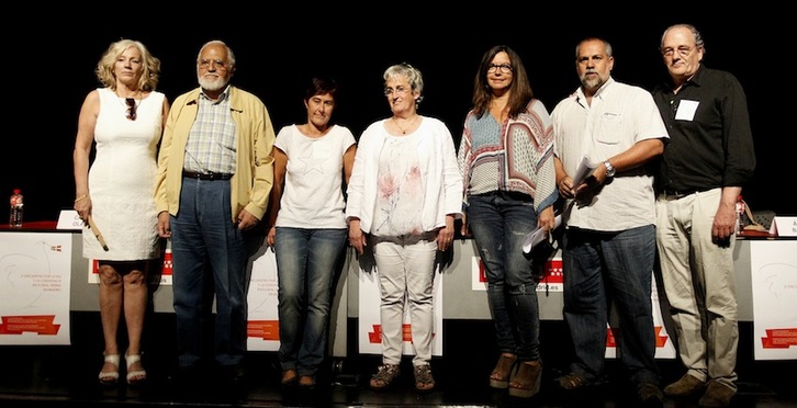 Los participantes en el debate de Madrid posan juntos. (J. DANAE/ARGAZKI PRESS)
