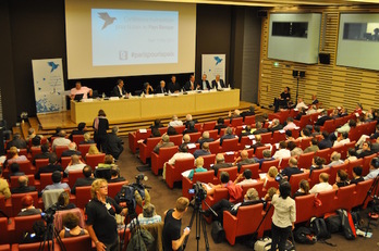 300 pertsona inguruk Konferentzia Humanitariora elkartu dira. ©Goizeder Taberna