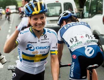 Bernadu baino ongi ospatu du Johanssonek bere garaipena. (Luis JAUREGIALTZO / ARGAZKI PRESS)