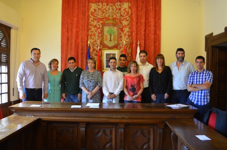 La agrupación municipalista asamblearia de Erriberri, Erriberrin elkartu, que ostenta la alcaldía desde 2015, es uno de los firmantes del manifiesto.(@AgrupemosOlit) 