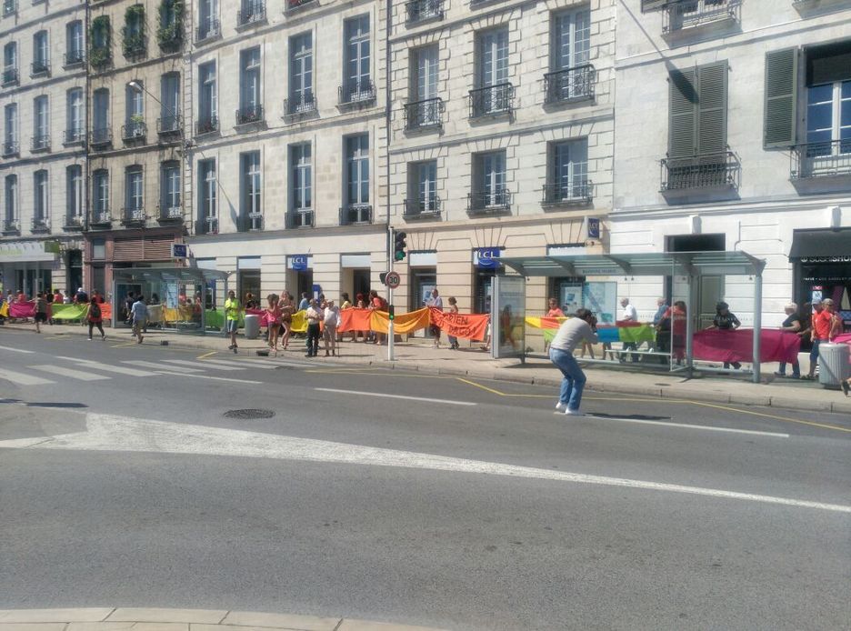 Oihal katea Baionako karriketan. (Arantxa MANTEROLA)