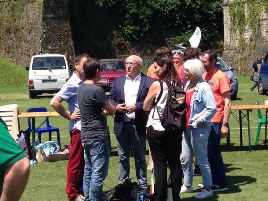 Jean-Rene Etchegaray Baionako auzapeza ere oihal katean izan da. (@gara_ialtuna)