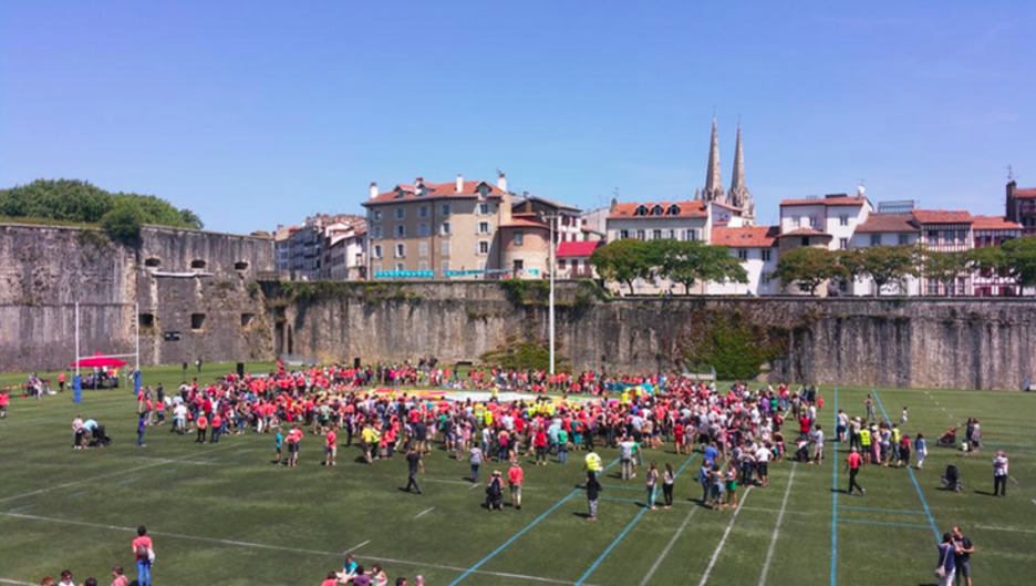 Hautestontzia eraikitzen Baionan. (@Kazetaeus)