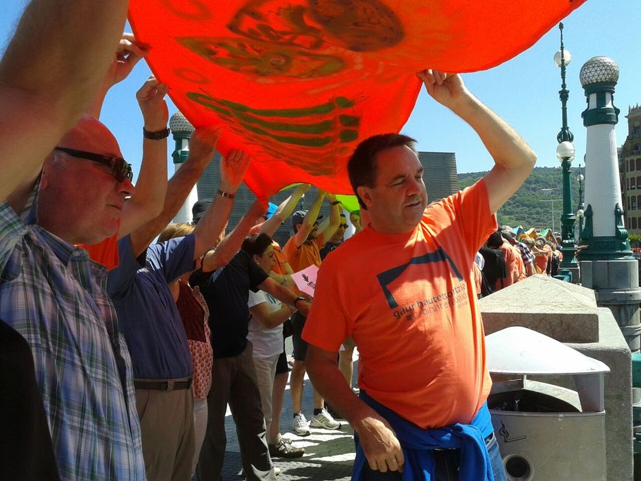 Oihal katea Kursaaleko zubian. (NAIZ)