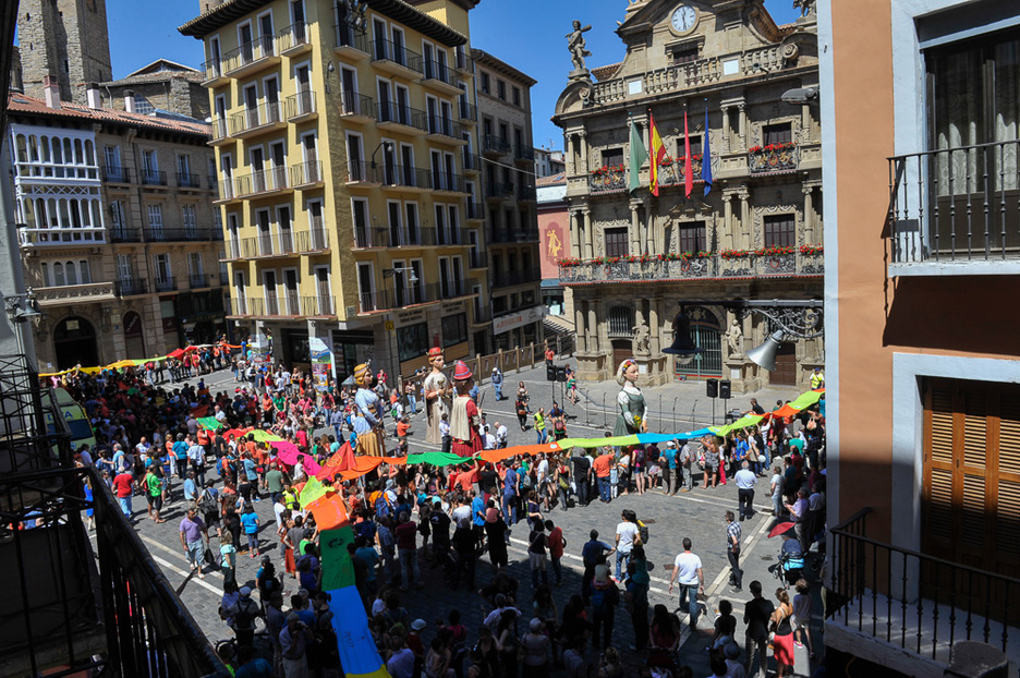Imagen que presentaba la plaza del Ayuntamiento. (Idoia ZABALETA / ARGAZKI PRESS)