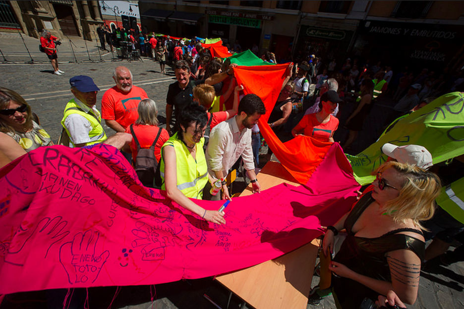 handle Gure Esku Dago - Iruñea © Gure Esku Dago Gure Esku Dago - Iruñea © Gure Esku Dago