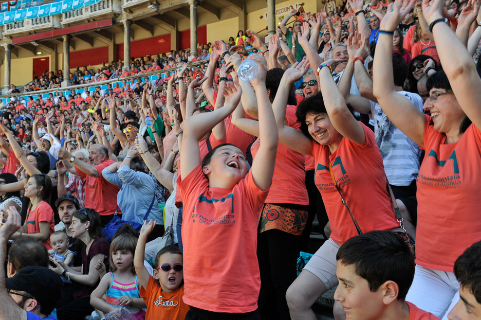 Ederki pasa dute txikiek ere. (Idoia ZABALETA / ARGAZKI PRESS) Ederki pasa dute txikiek ere. (Idoia ZABALETA / ARGAZKI PRESS)