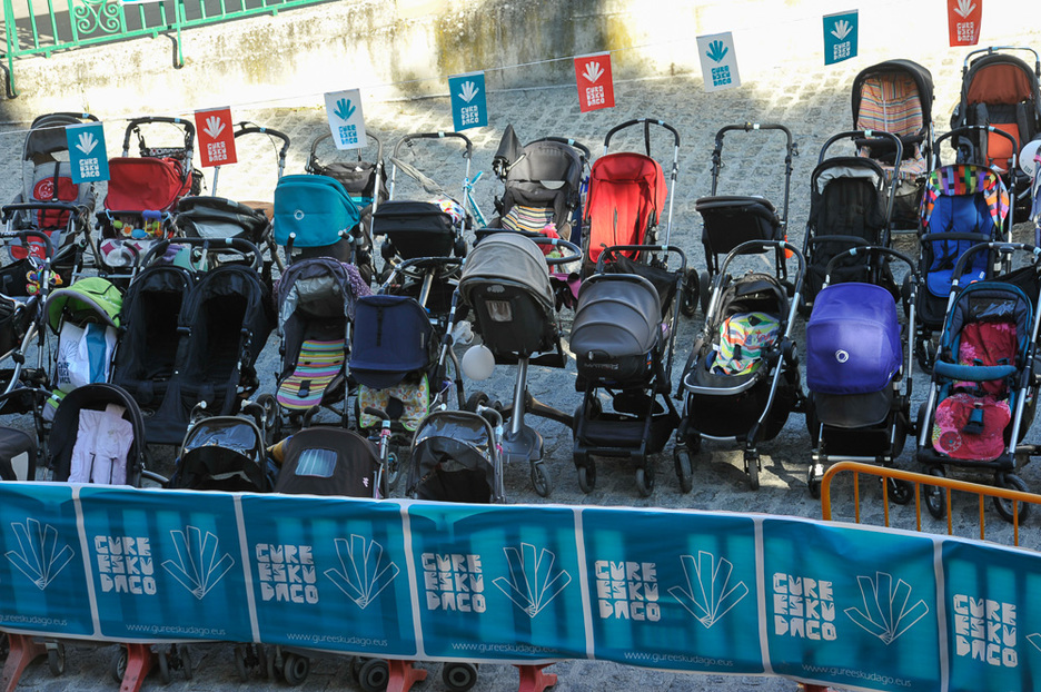 Txikien kotxeen aparleku eta guzti. (Idoia ZABALETA / ARGAZKI PRESS) Txikien kotxeen aparleku eta guzti. (Idoia ZABALETA / ARGAZKI PRESS)