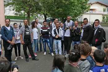 Betleemgo errefuxiatu eremutik etorritako palestinarrak, Legorretako Ugaro eskolan. (Gotzon ARANBURU)