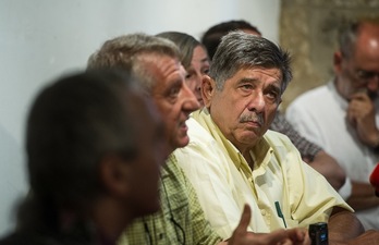 Carlos Slepoy, abogado de la querella argentina, en la comparecencia junto a Sanfermines 78. (Jagoba MANTEROLA/ARGAZKI PRESS)