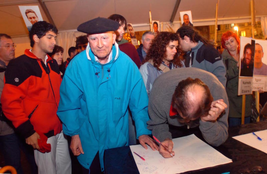 Acto contra el sumario 18/98 en Barakaldo, 2005 (M.R. | A.P.) Acto contra el sumario 18/98 en Barakaldo, 2005 (M.R. | A.P.)