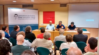 Imagen del acto celebrado esta tarde en el Ciemen de Barcelona. (NAIZ.EUS)