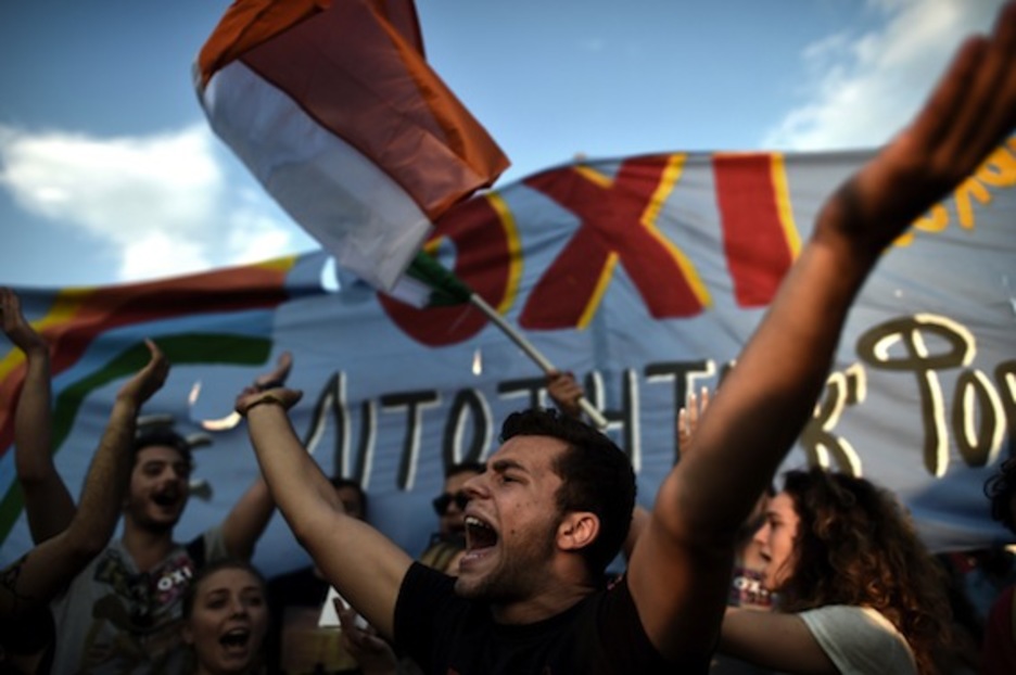 La manifestación se ha desarrollado en ambiente festivo. (Aris MESSINIS/AFP PHOTO)